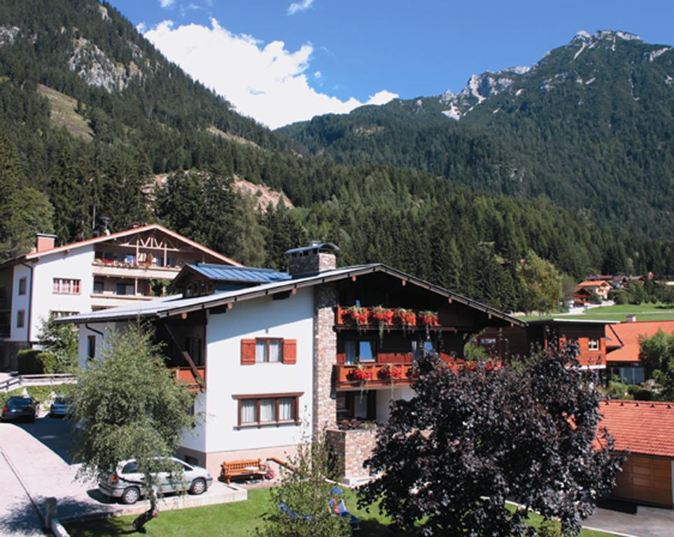Gaestehaus Alpina Maurach  Extérieur photo