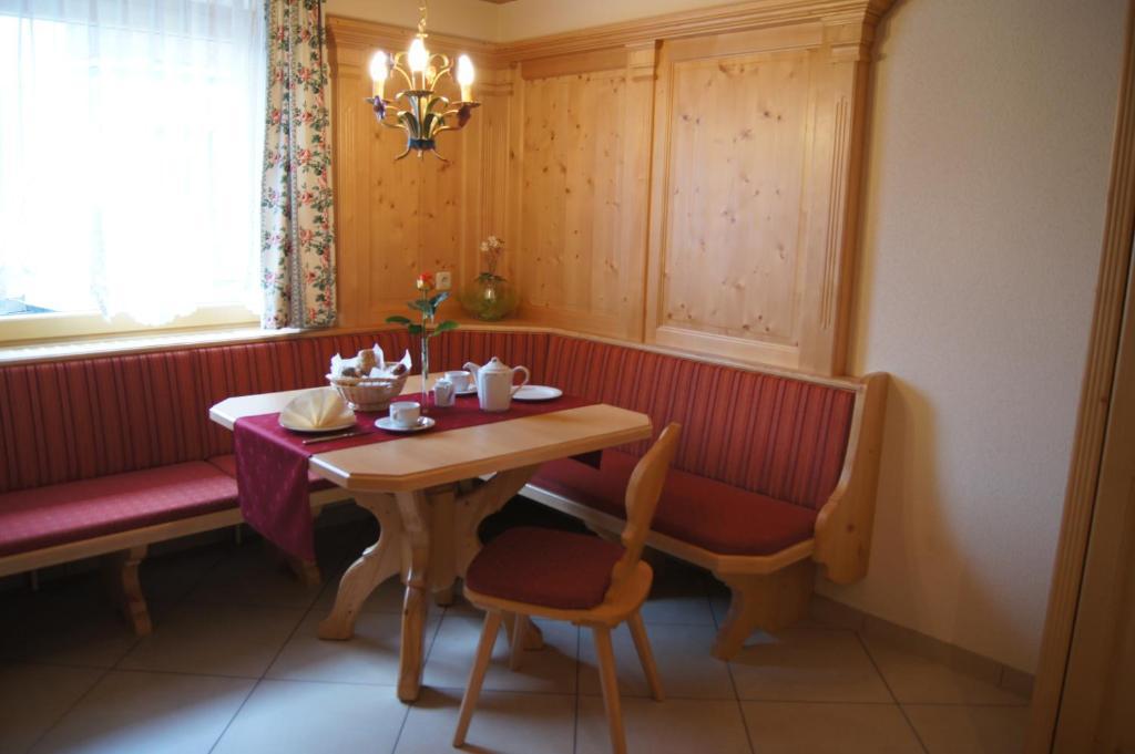 Gaestehaus Alpina Maurach  Chambre photo