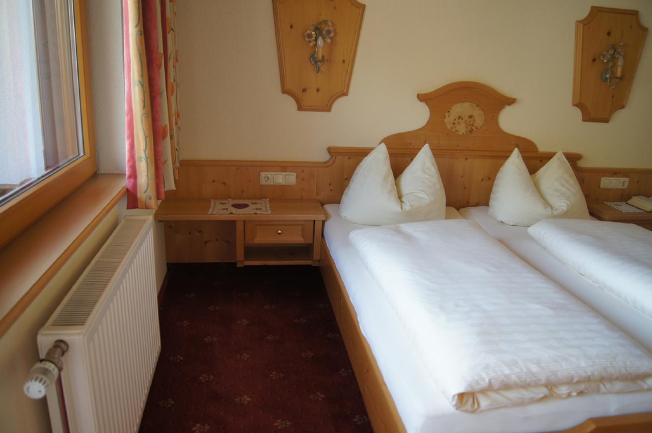 Gaestehaus Alpina Maurach  Extérieur photo